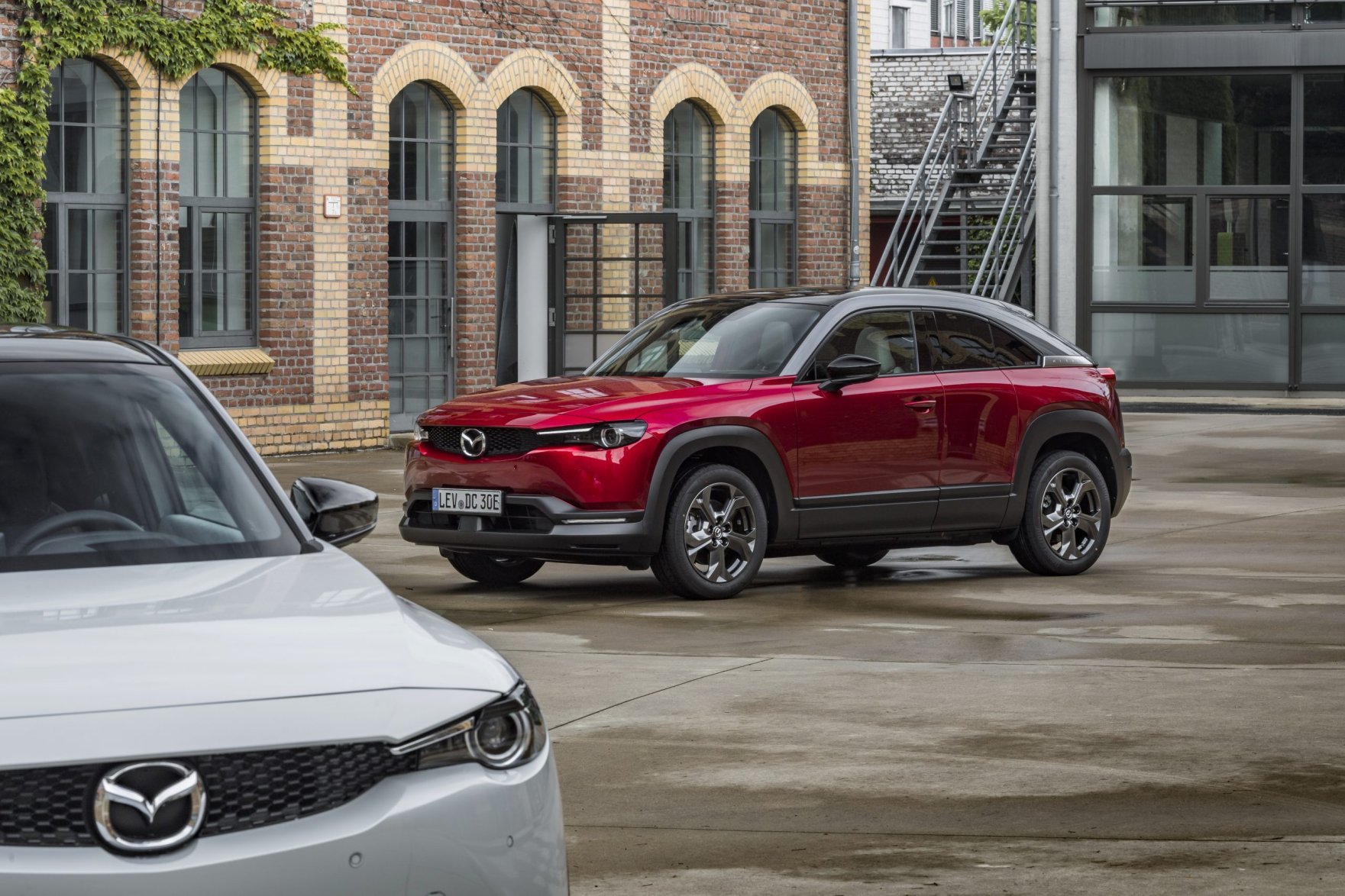 09-Static—Mazda-MX-30