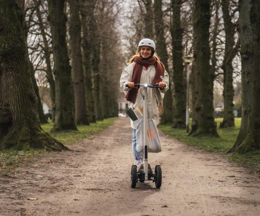 Commute-girl10-723c40c15d731608