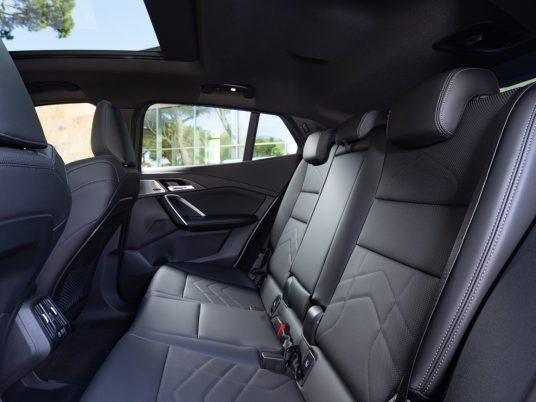 bmw ix2 xdrive sièges arr_LD