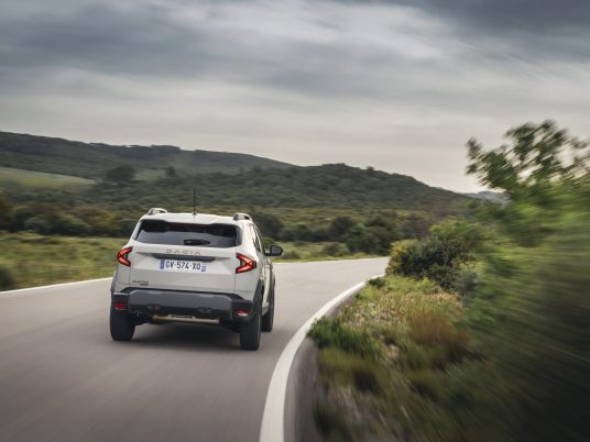 Nieuwe Dacia Duster HYBRID 140 Extreme
