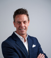 Peter Van Hoylandt