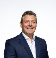 ProfielFotoJL_Jul2023_HighRes1