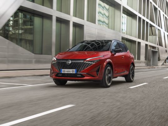 Nissan QASHQAI : le pionnier des crossovers encore plus séduisant et plus performant