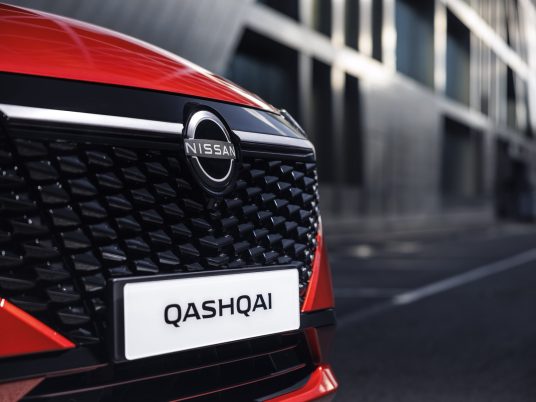 Nissan QASHQAI : le pionnier des crossovers encore plus séduisant et plus performant