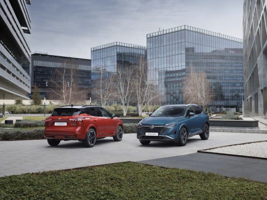 Nissan QASHQAI : le pionnier des crossovers encore plus séduisant et plus performant