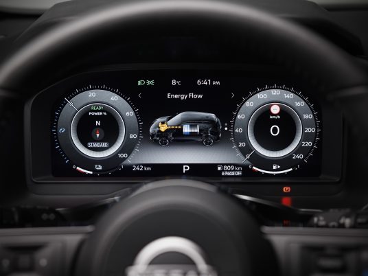 Nissan QASHQAI : le pionnier des crossovers encore plus séduisant et plus performant