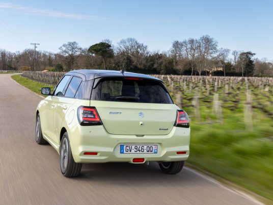 Suzuki Swift 2024 Arr