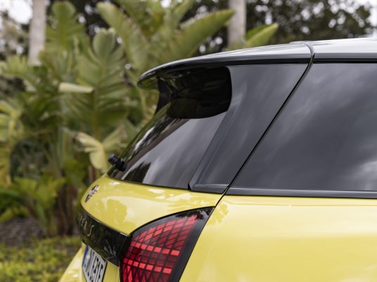 BF_MINI_Cooper_SE_Sunny_Side_Yellow_042024_00073
