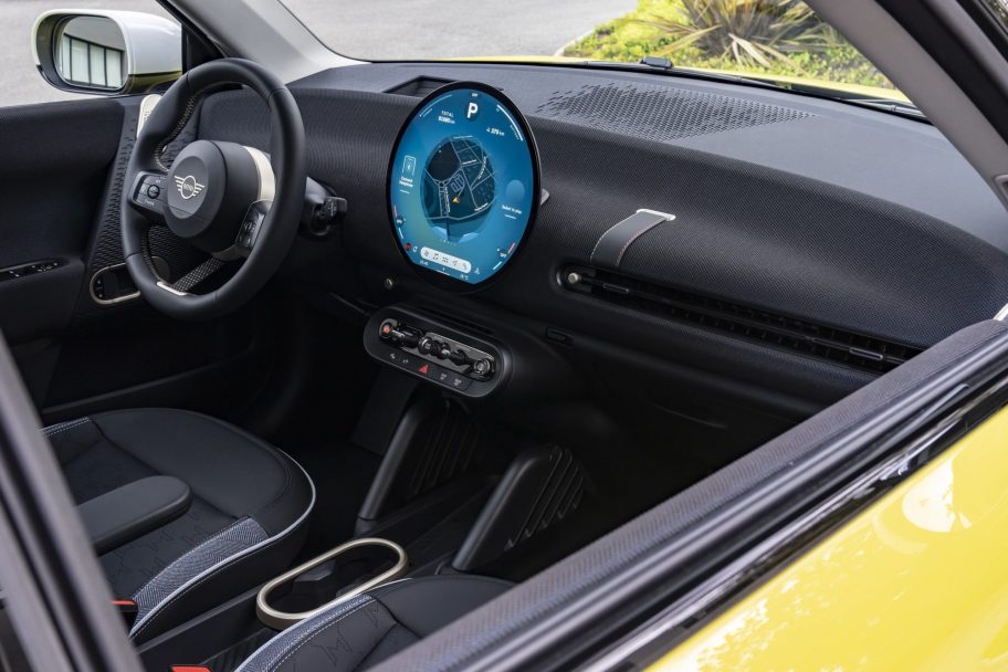 BF_MINI_Cooper_SE_Sunny_Side_Yellow_042024_00085