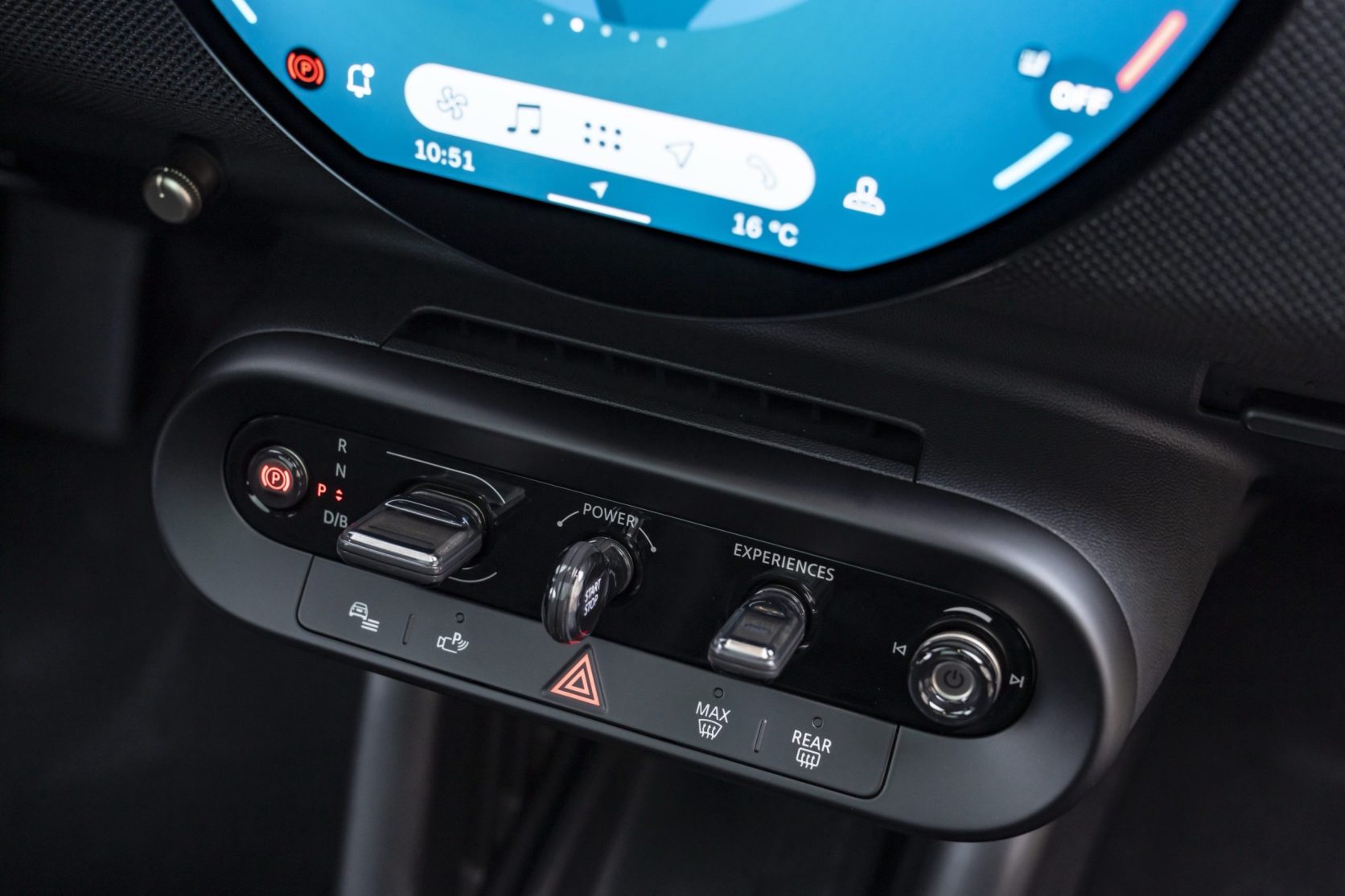 BF_MINI_Cooper_SE_Sunny_Side_Yellow_042024_00091