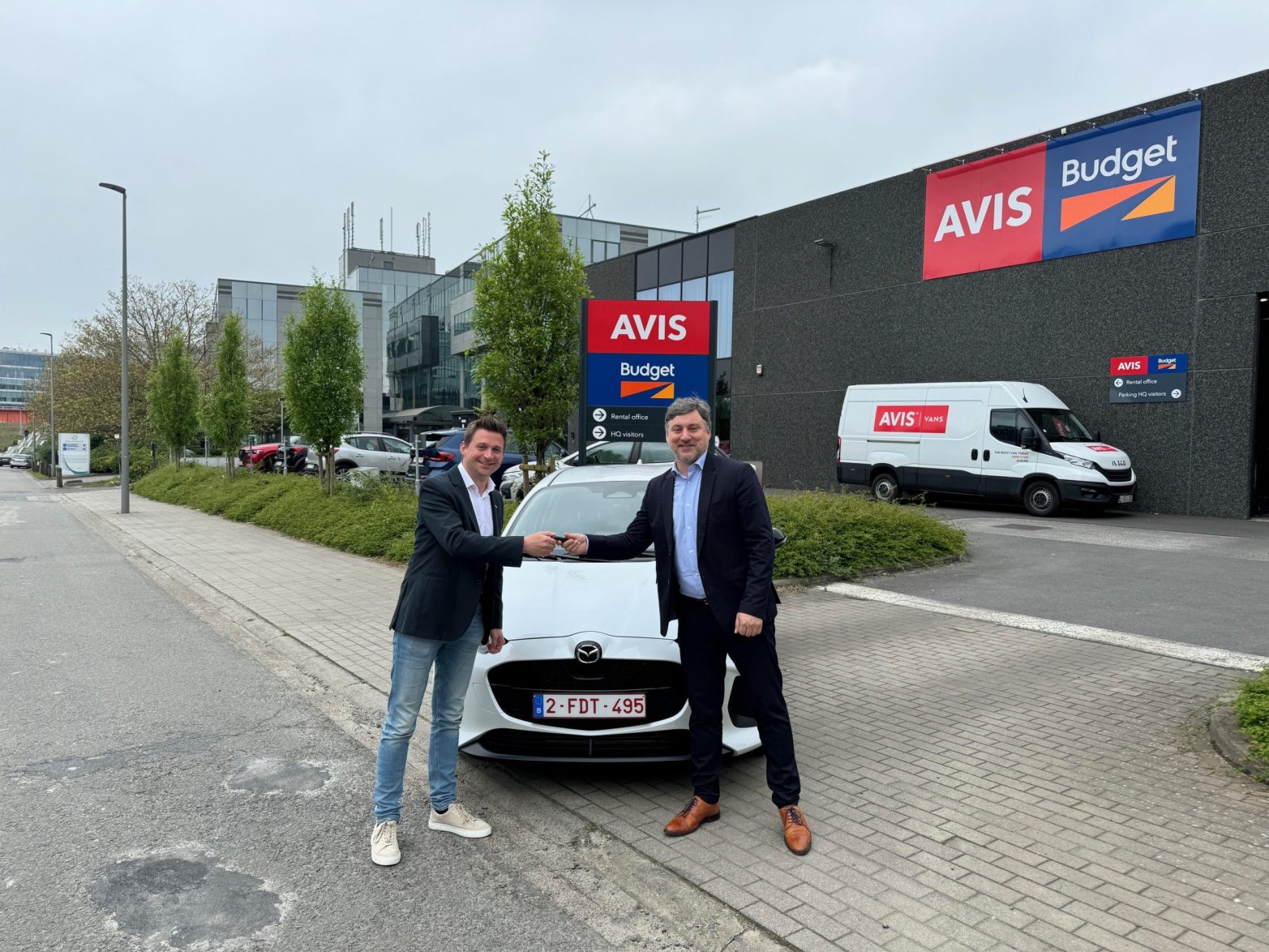 foto levering Avis
