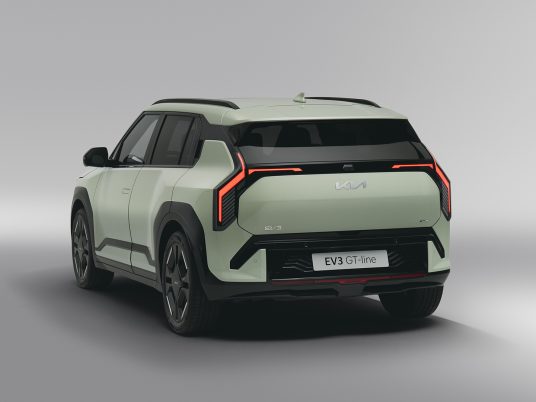 kia-ev3-gtline-aventurinegreen-exterior-digital-1920x1080-005