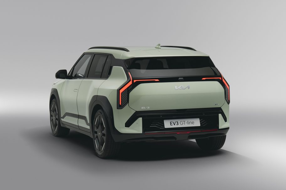 kia-ev3-gtline-aventurinegreen-exterior-digital-1920x1080-005