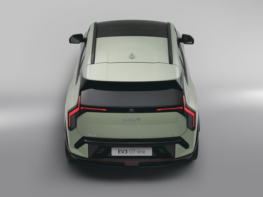 kia-ev3-gtline-aventurinegreen-exterior-digital-1920x1080-010