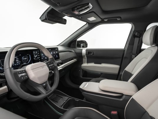kia-ev3-gtline-aventurinegreen-interior-digital-1920x1080-004