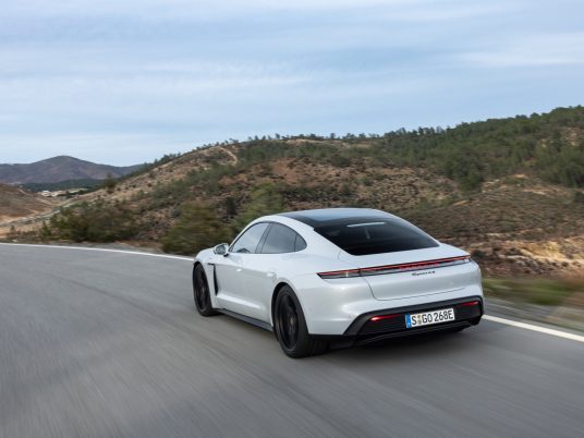 Taycan 4S arrière