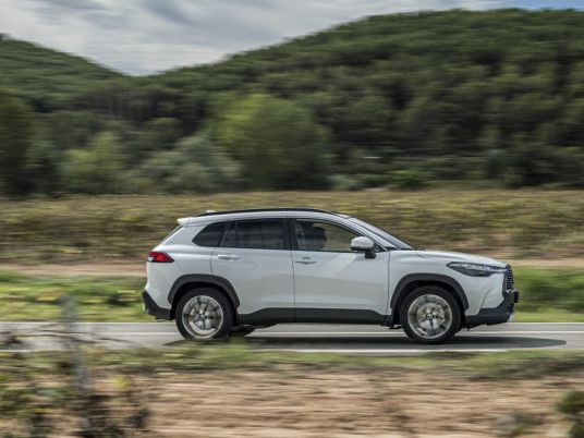 Toyota Corolla Cross Hybrid DYNAMIC_004