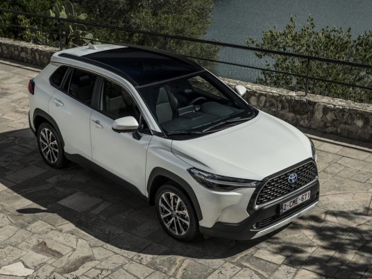 Toyota Corolla Cross Hybrid STATIC_003