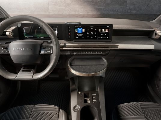 NewLanciaYpsilon (2)_ld