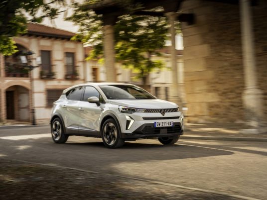 Nouveau Renault Captur E-Tech full hybrid 145 - Techno Blanc Nacre (10)