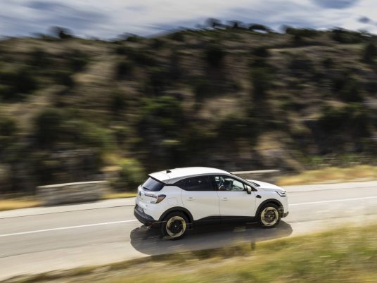 Nouveau Renault Captur E-Tech full hybrid 145 - Techno Blanc Nacre (12)