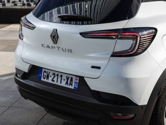 Nouveau Renault Captur E-Tech full hybrid 145 - Techno Blanc Nacre (6)