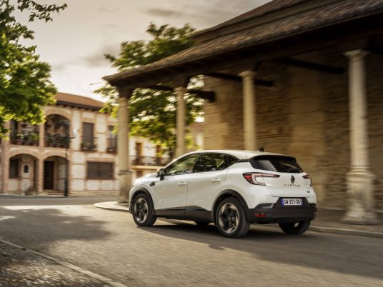 Nouveau Renault Captur E-Tech full hybrid 145 - Techno Blanc Nacre (9)