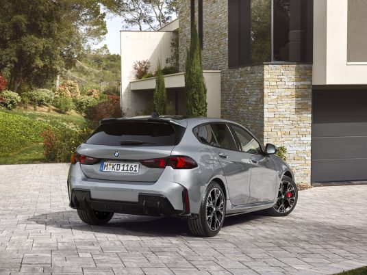 P90550877_highRes_the-all-new-bmw-1-se