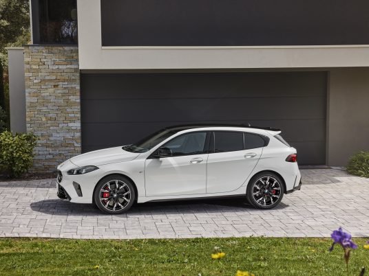 P90550940_highRes_the-all-new-bmw-m135