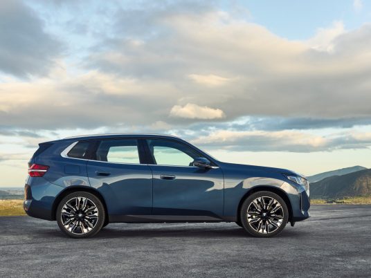 P90554871_lowRes_the-new-bmw-x3-30e-x