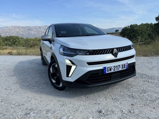 renault-Captur-2024-3