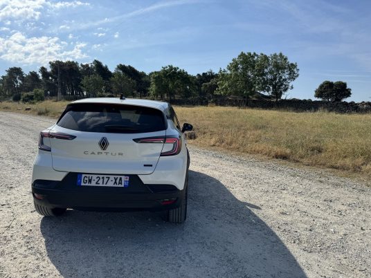 renault-Captur-2024-8