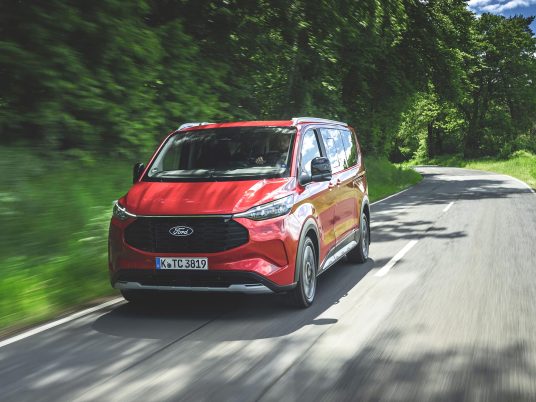 FordTourneoCustom_Active_Artisan_Red_8-LOW