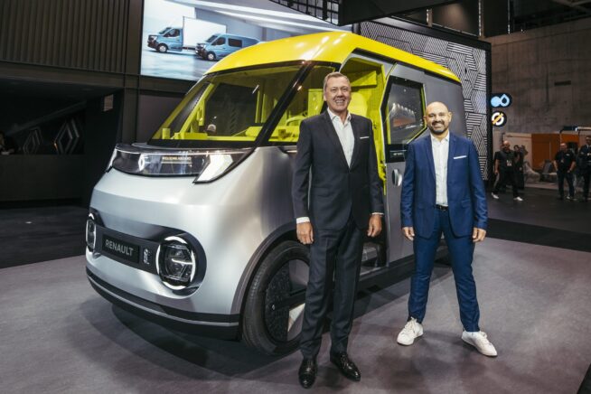 Heinz-Jürgen Löw, SVP LCV et Yannick Bignon, directeur de projet design LCV, Ampere.