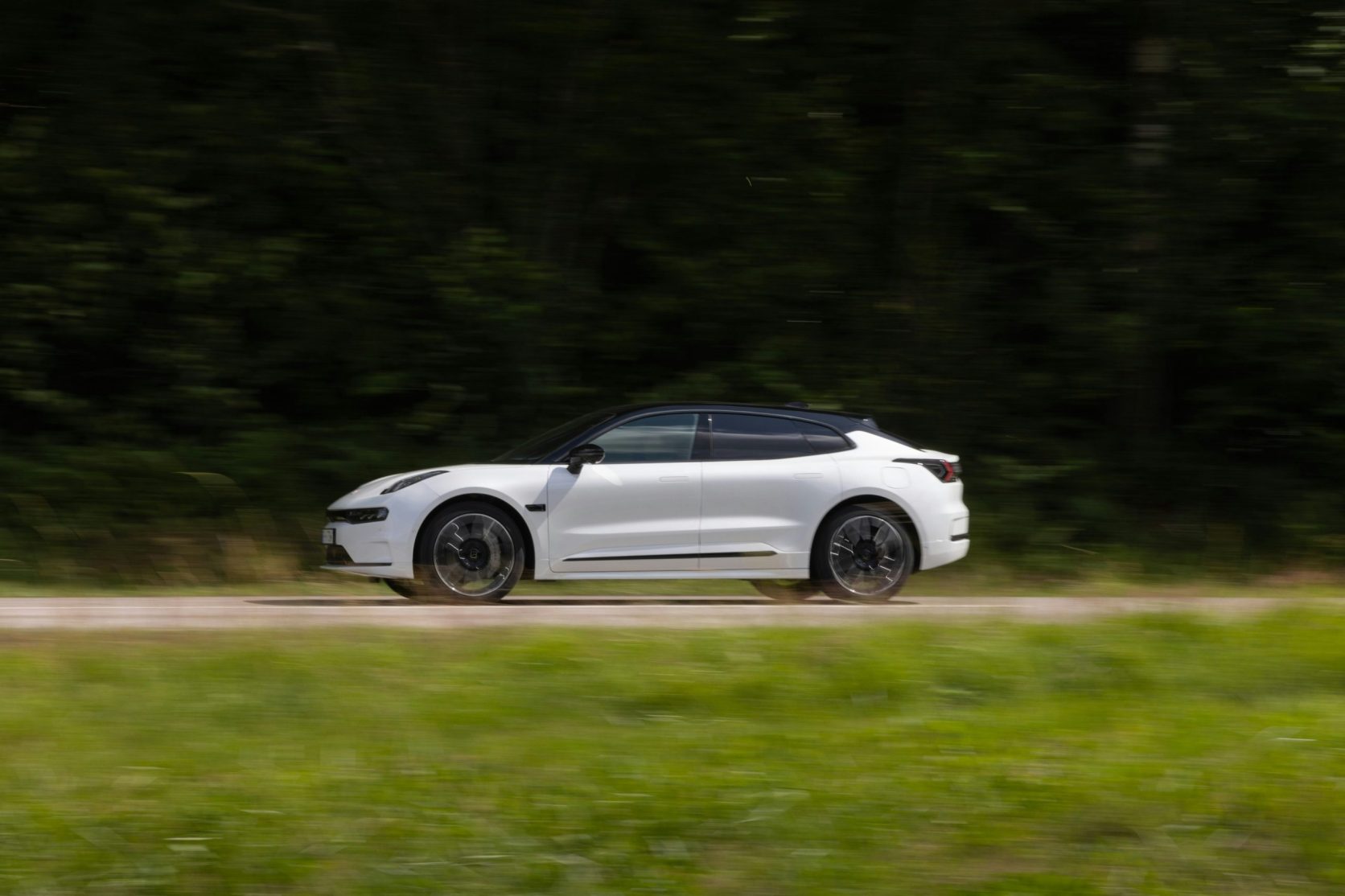 1714030833-zeekr-001-005