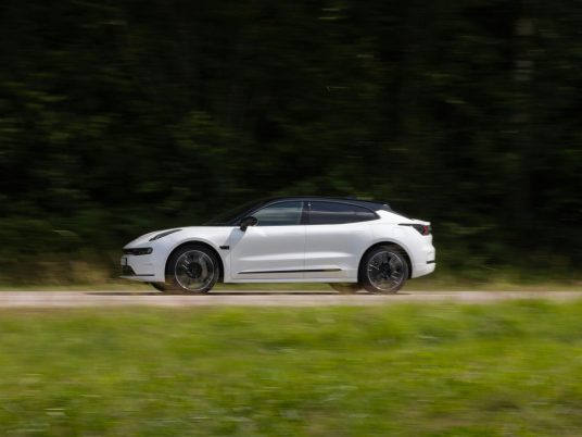 1714030833-zeekr-001-005