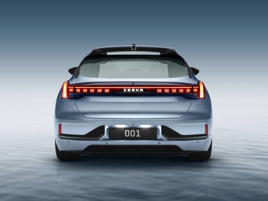 1714030955-zeekr-001-004