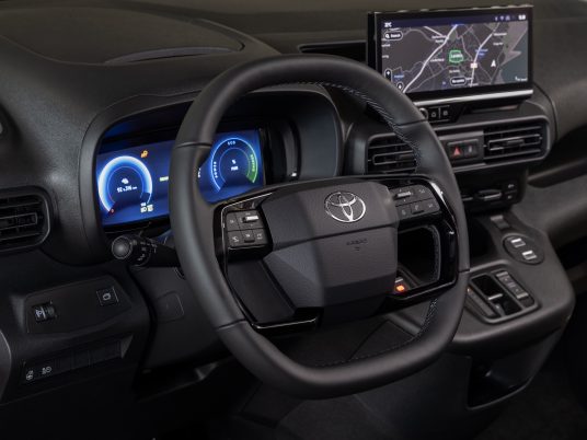 2024_Proace City Comfort L1 BEV_ Grey Cloud_Interior_004