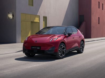 Lynk & Co lanceert zijn eerste volledig elektrische model: de 02