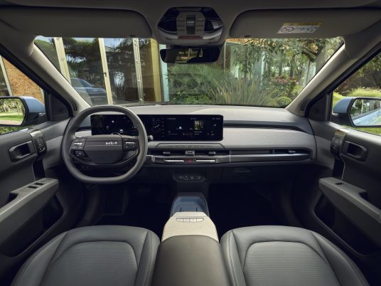 KIA EV3_-4