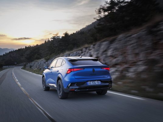 Renault Rafale E-Tech 4x4 Plug-In Hybrid 300