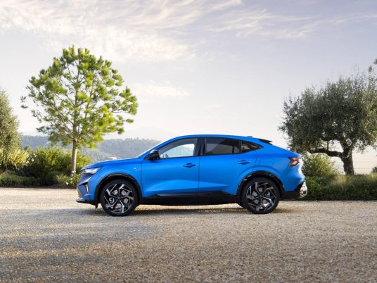 Renault Rafale E-Tech 4x4 Plug-In Hybrid 300