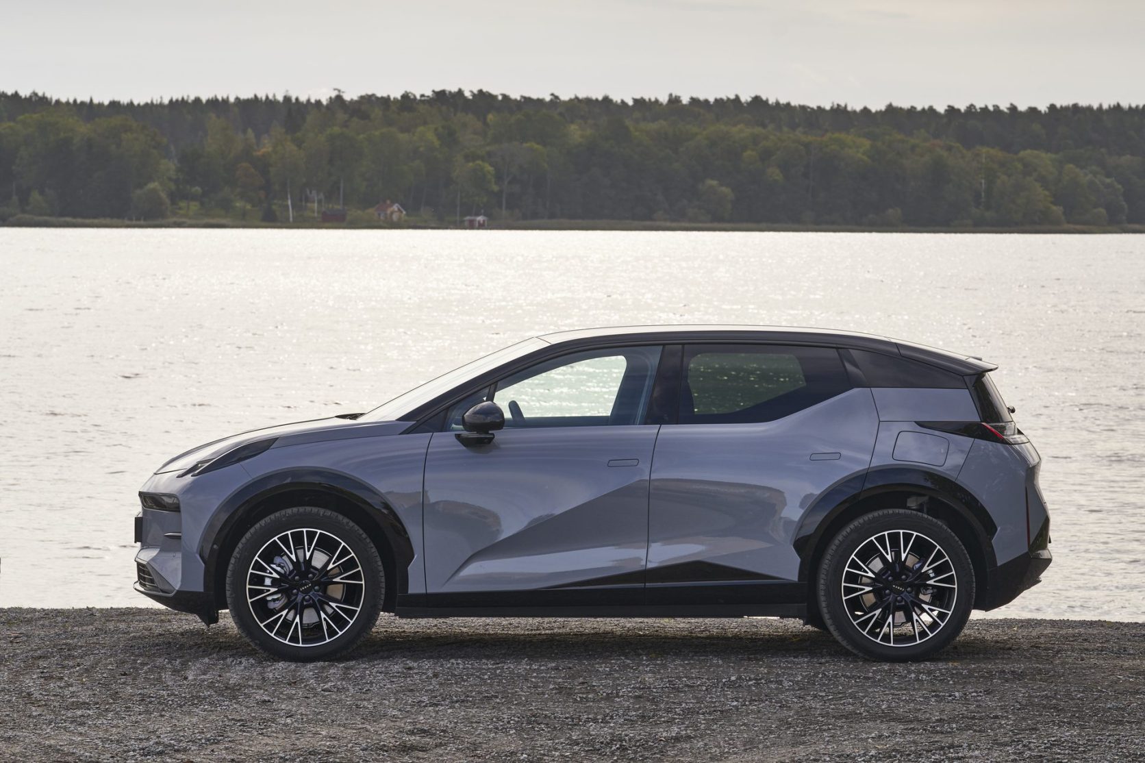 Side_profile_right_static_0029 copy