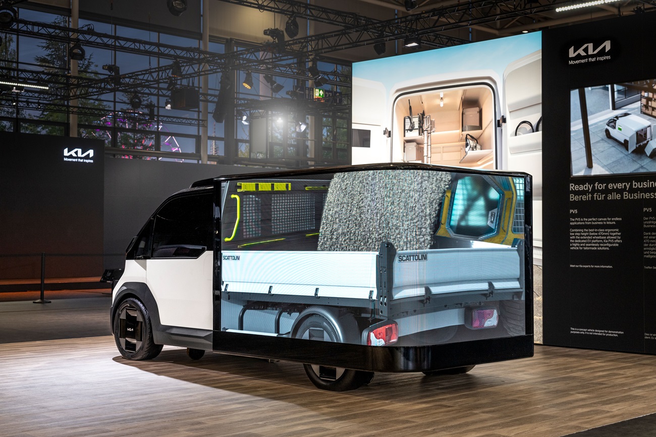 kia-pbv-pv5-anamorphic-screen-iaa-24-static-highres-004 (1)_ld