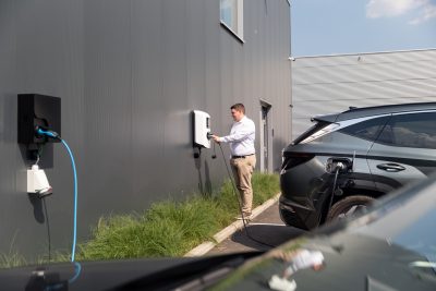 Qbus lanceert merkonafhankelijke laadpleinoplossing