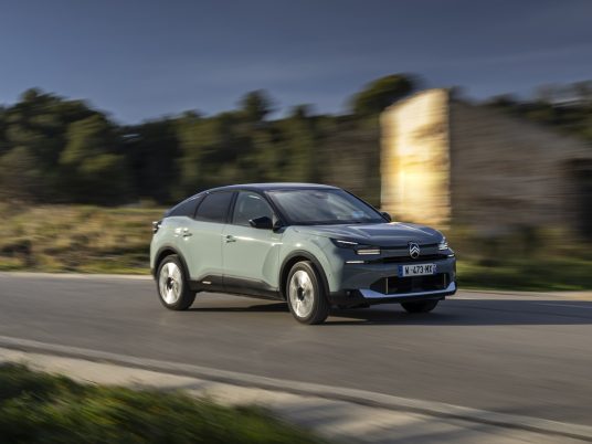 Citroen-C4-Hybride-Max-018_ld