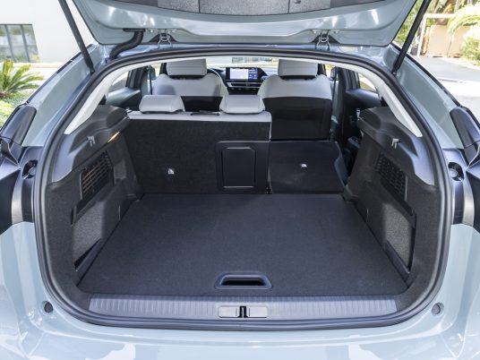 Citroen-C4-Hybride-Max-053_ld