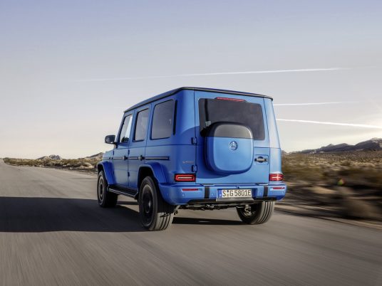 Mercedes-Benz G580 mit EQ Technology, EDITION ONE, Exterior: MANUFAKTUR südseeblau magno, Interior: Leder Nappa silber pearl/schwarz (Energieverbrauch kombiniert: 30,3-27,7 kWh/100 km | CO2-Emissionen kombiniert: 0 g/km | CO2-Klasse: A);Mercedes-Benz G580 mit EQ Technologie (Energieverbrauch kombiniert: 30,3-27,7 kWh/100 km | CO2-Emissionen kombiniert: 0 g/km | CO2-Klasse: A) Mercedes-Benz G580 with EQ Technology, EDITION ONE, Exterior: MANUFAKTUR south see magno, Interior: Nappa Leather silver pearl / black (energy consumption combined: 30.3-27.7 kWh/100 km | CO₂ emissions combined: 0 g/km | CO₂ class: A);Mercedes-Benz G 580 with EQ Technology (energy consumption combined: 30.3-27.7 kWh/100 km | CO₂ emissions combined: 0 g/km | CO₂ class: A)