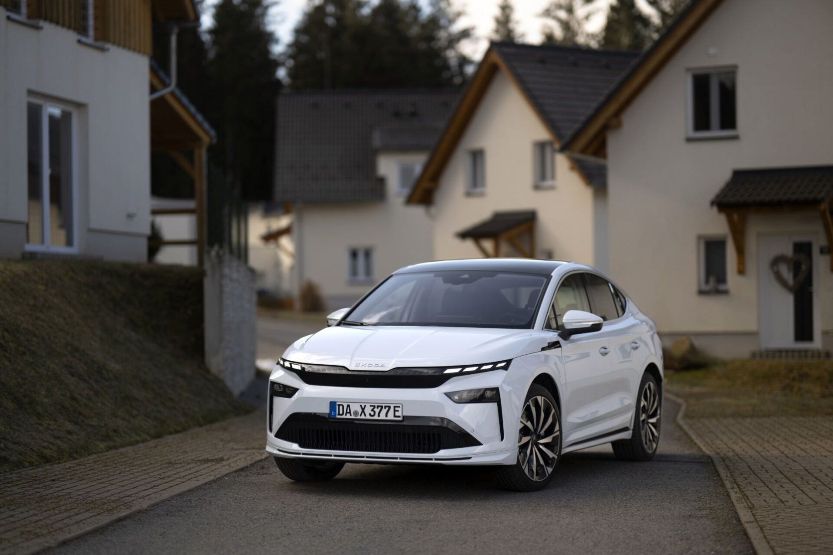 16_New_Skoda_Enyaq_Coupe_a2dd0d0f-1920x1280