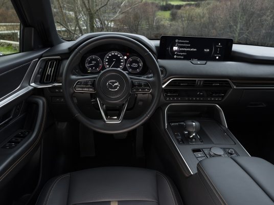 2025_mazda_cx-60_spain_zs_int_2_highres_ld